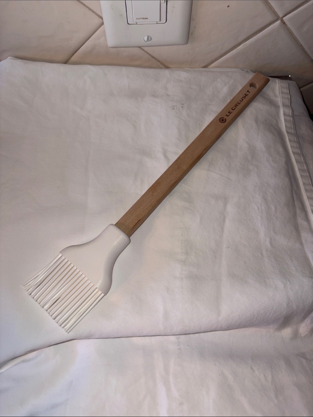 new Le Creuset France pastry brush basting small silicone cooking utensil white